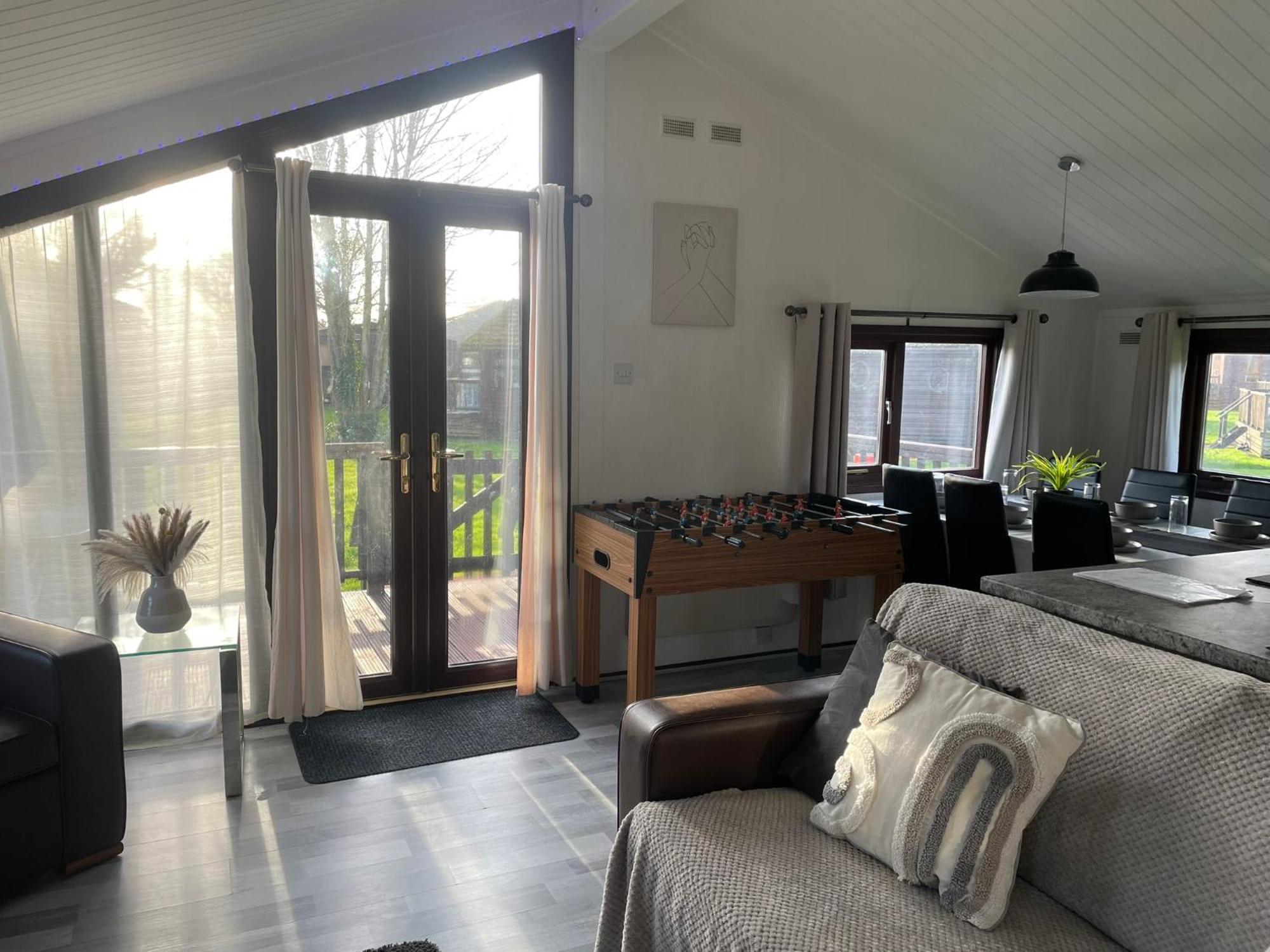 Cosy 3 Bed Lodge In Hoburne, Cotswolds South Cerney Exterior foto