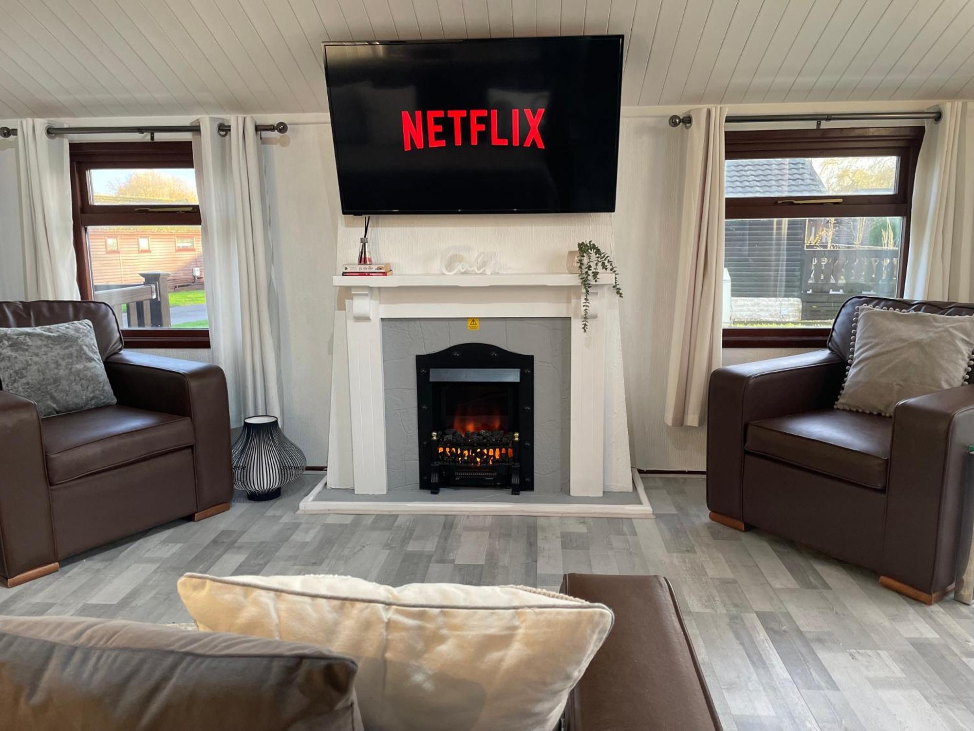 Cosy 3 Bed Lodge In Hoburne, Cotswolds South Cerney Exterior foto