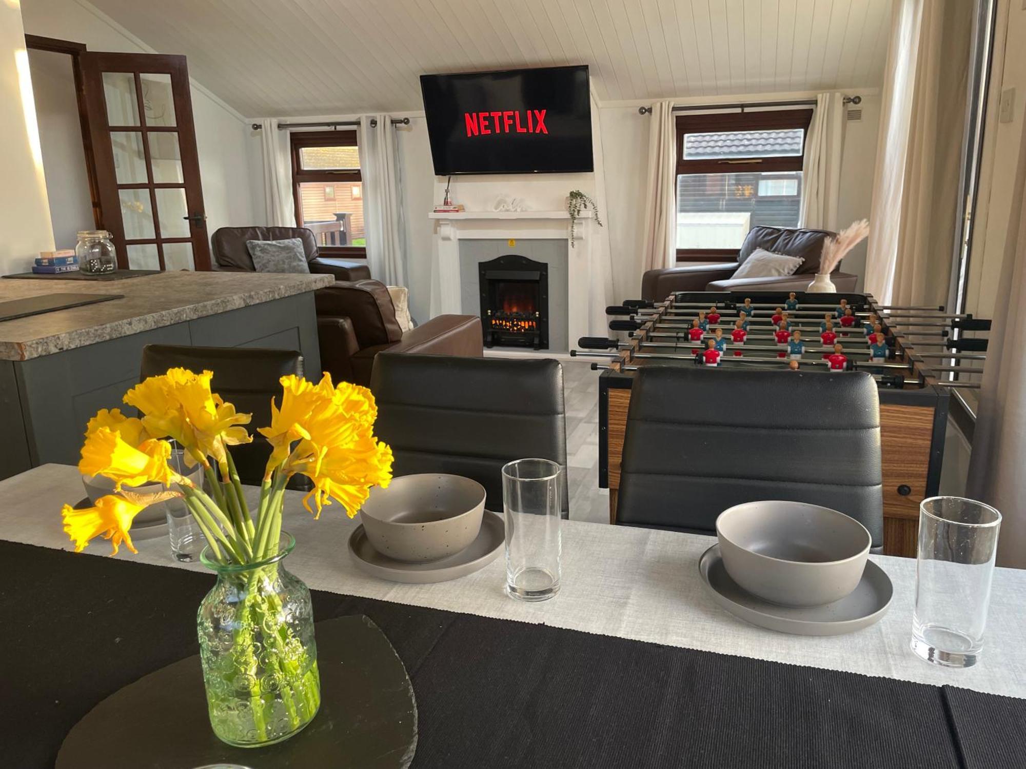 Cosy 3 Bed Lodge In Hoburne, Cotswolds South Cerney Exterior foto